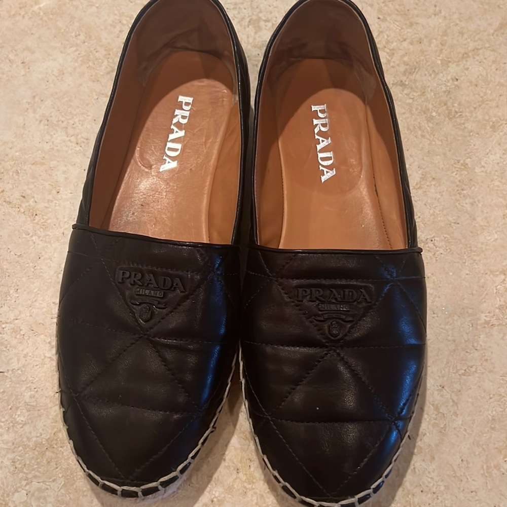 I purchased it in Italy and Im size 8, this 9(39.5 European) it’s running big. - Picture 5 of 5